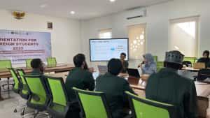 Unit Bahasa UIN Gusdur Kenalkan Tugas, Fungsi, dan Layanan kepada Mahasiswa Asing