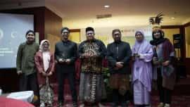 Unit Bahasa Raih Penghargaan Unit Terinovatif pada Malam Anugerah Mutu 2025